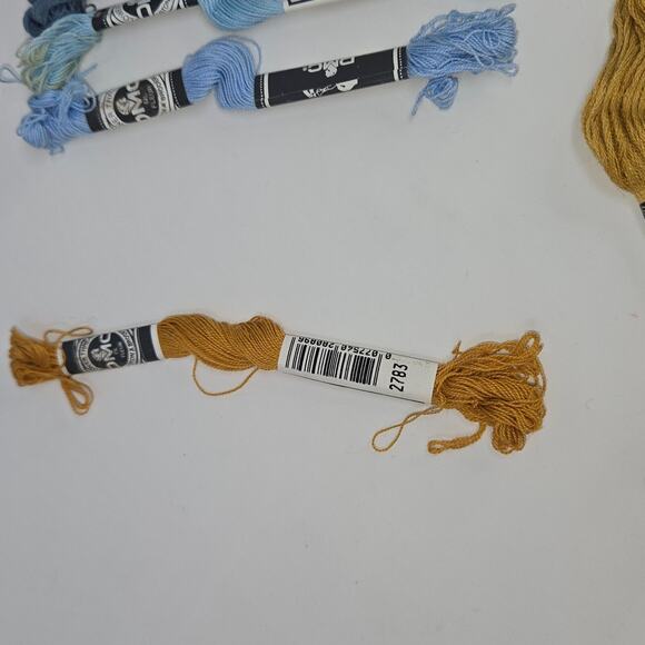 DMC Sullivans Embroidery Floss Lot of 140+ Skeins White Blue Orange Grey Green - Picture 13 of 16
